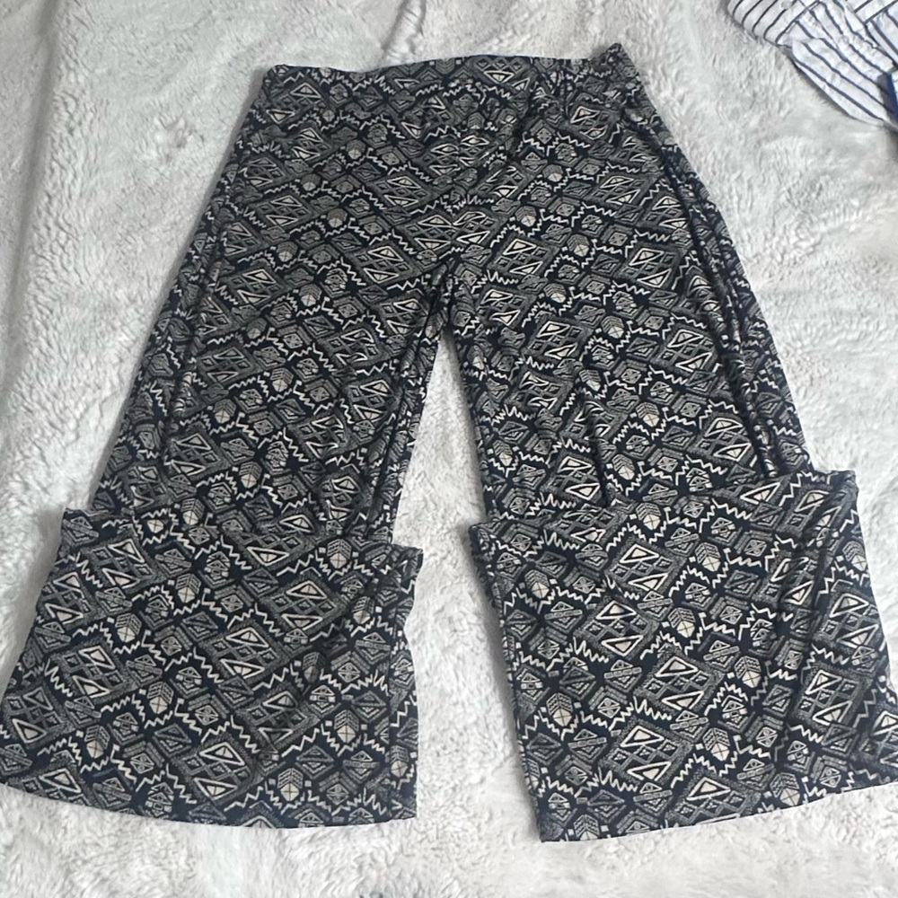 Patterned Black and White Women's Leggings